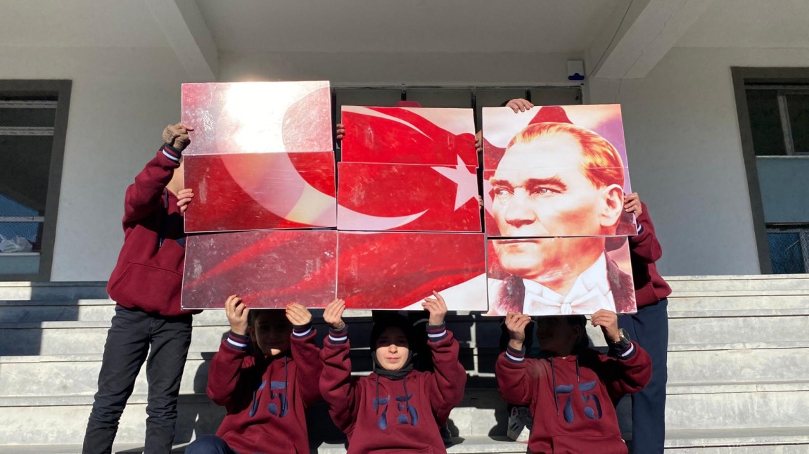 Ulu Önder Atatürk'ün vefatının 96.Yıl dönümü-1881-193∞ SAYGIYLA VE  ÖZLEMLE ANIYORUZ.